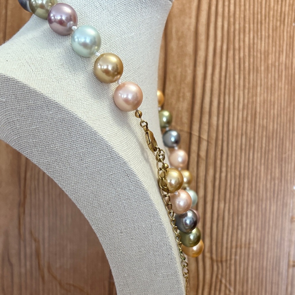 Kenneth Jay Lane KJL 2009 Inaugural First Lady Faux Pearl Pastel Necklace 14mm - Picture 6 of 9